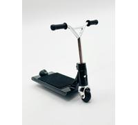 TAILWHIP Finger Scooter en Métal, Mini Trottinette Jouet pour Figures et Cascades, Compatible avec Finger Tech Deck Skateboard Skatepark Bike BMX, Favorise la motricité Manuelle, Noir