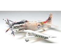 Tamiya 61058 - 1/48 Douglas A-1H SKYRAIDER - U.S. NAVY - Neuf