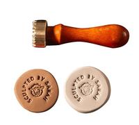Tampon personnalisé for poterie, logo en laiton personnalisé avec manche en bois, tampon de marque de fabricant for argile, cuir, savon, biscuits signe(2.5Inches)