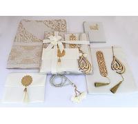 Tapis de Prière Musulmane 7 en 1 - Livre de Sourate, Écharpe, Étui, Marque-Page, Crochet de Miroir de Voiture, Perles de Prière - Cadeau Islamique pour Umra, Hajj, Mariage