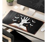 Tapis de souris amusant Travailler une main émerge d'un livre ouvert, entouré de chauves-souris et d'orbes lumineuses. Grand tapis de bureau