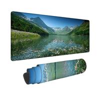 Tapis de Souris XXL Montagne - 1600x800x3mm - Lac Grand Tapis de Bureau avec Bords Surpiqués et Antidérapant Résistant à l'eau pour PC, Ordinateur Portable Améliore la précision et la Vitesse. LJ-1970