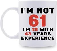 Tasse à café 61 ans pour femme - 1962 pour femme, 61 ans pour maman, épouse, amie, sœur, collègue - Tasse 11 oz, j'ai 18 ans