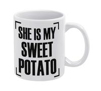 Tasse à café en céramique blanche « She Is My Sweet Patate Yes Yam-1 » - 325 ml - Tasse à thé imprimée des deux côtés avec poignée ergonomique en C - Fond épais - Tasse en porcelaine pour la maison
