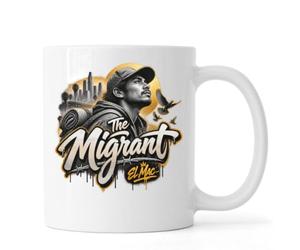 Tasse à thé ou café en céramique avec inscription Young Migrant Man Looking Upward Blanc