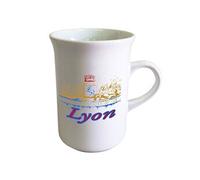 Tasse allongée pour le thé en céramique Lyon by Cbkreation