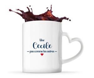 Tasse avec Poignée en Forme de Cœur Cécile pas comme les autres Mug