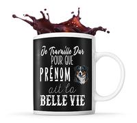 Tasse Berger Australien Je travaille dur Prénom Nom Personnalisable | Mug Café Thé Idée Cadeau Personnalisé Homme Femme Original pour propriétaire de chien