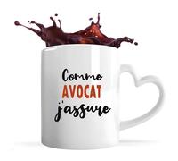 Tasse Coeur Comme Avocat J'assure - Mug avec une anse coeur - Idée Tasse Coeur Personnalisable Cadeau Anniversaire Fête Original Famille Travail Départ Collègue Retraite Noël.