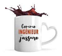 Tasse Coeur Comme Ingénieur J'assure - Mug avec une anse coeur - Idée Tasse Coeur Personnalisable Cadeau Anniversaire Fête Original Famille Travail Départ Collègue Retraite Noël.