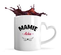 Tasse Coeur d'une Mamie Aïcha - Mug avec une anse coeur - Idée Tasse Coeur Personnalisable Cadeau Anniversaire Fête Original Famille Travail Départ Collègue Retraite Noël.