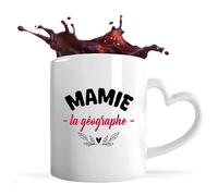 Tasse Coeur d'une Mamie la géographe - Mug avec une anse coeur - Idée Tasse Coeur Personnalisable Cadeau Anniversaire Fête Original Famille Travail Départ Collègue Retraite Noël.