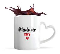 Tasse Cœur Madame Emy | Mug | Idée Tasse Personnalisable en forme de Cœur Cadeau Anniversaire Fête Original Famille Travail Départ Collègue Retraite Noël. (Rouge)