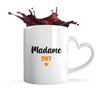 Tasse Cœur Madame Emy | Mug | Idée Tasse Personnalisable en forme de Cœur Cadeau Anniversaire Fête Original Famille Travail Départ Collègue Retraite Noël. (Orange)