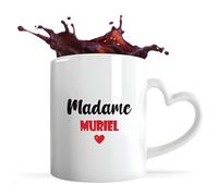 Tasse Cœur Madame Muriel | Mug | Idée Tasse Personnalisable en forme de Cœur Cadeau Anniversaire Fête Original Famille Travail Départ Collègue Retraite Noël. (Rouge)