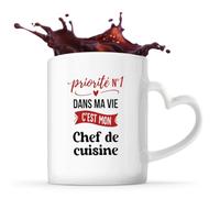 Tasse Cœur Priorite N1 dans ma vie C'est mon Chef de cuisine - Mug - Idée Tasse Personnalisable en forme de Cœur Cadeau Anniversaire Fête Original Famille Travail Départ Collègue Retraite Noël.
