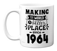 Tasse d'anniversaire 61 ans pour homme et femme - Making the World a Better Place Since 1964 - Cadeau d'anniversaire pour grand-père grand-mère et grand-mère rétro « Back In 1964 » Age Sixty-One Bday