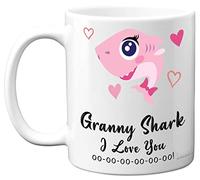 Tasse d'anniversaire pour grand-mère - Granny Shark - Cadeau d'anniversaire de petite-fille, petit-fils, Happy Gran from Toddler Baby, Noël, thé, café, 325 ml, en céramique, passe au lave-vaisselle