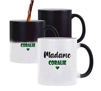 Tasse Magique Madame Coralie - Mug - Idée Tasse Personnalisable Cadeau Anniversaire Fête Original Famille Travail Départ Collègue Retraite Noël. (Vert)