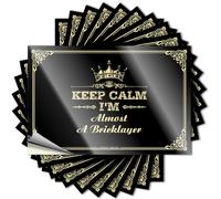 Tatouage décoratif pour pare-chocs | Keep Calm I'm Almost A Bricklayer Badass Autocollant pour amis DIY (12 x 18 cm)