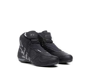 TCX - R04D Waterproof, Chaussures de Moto Imperméables pour Hommes, Certifiées avec Membrane T-Dry, Lacets et Fermeture Velcro, Tige en Maille avec revêtement Hot Melt, Noir/Blanc