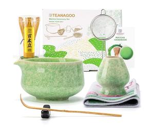 TEANAGOO Matcha Kit 7 pièces, Fouet Matcha,kit de matcha de cérémonie, service à thé matcha pour faire du latte, bol en céramique (chawan) avec bec verseur et fouet, cadeau pour les amateur（Vert）