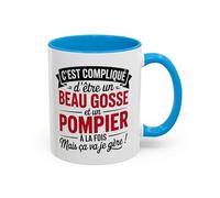 Teecustom Mug Beau Gosse Pompier - Tasse Céramique Humour Sapeur-Pompier - Cadeau Homme Métier Feu - Micro-ondes & Lave-Vaisselle - 325 ml Noir rouge bleu (Bleu)