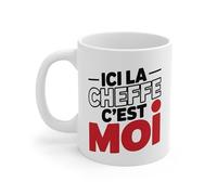 Teecustom Mug Humoristique - « Ici la cheffe c’est moi » - Cadeau femme autorité - Tasse céramique 325 ml