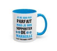 Teecustom Mug Marseille Football - Je Ne Suis Pas Mais Je Suis Marseille - Tasse Supporter OM Noir ou Bleu Clair (Bleu)