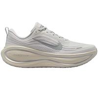 Teinte platine Nike Vomero Plus en argent réfléchissant, gris brouillard, gris fer, argent métallique, blanc, 9
