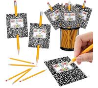Tenceur Lot de 96 cadeaux de rentrée scolaire pour étudiants comprenant 48 crayons de premier jour d'école, 48 cartes-cadeaux pour salle de classe, jardin d'enfants, récompenses de fête (classique)