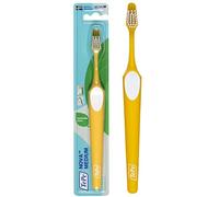 TePe Nova Medium - Brosse à dents ergonomique, idéale pour le nettoyage des espaces dentaires difficiles d'accès - Filaments moyennement souples - 1 pièce, jaune