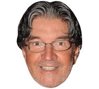 Terry Sylvester (Glasses) Big Head. Masque Plus Grand Que Nature.