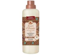 Tesori d’Oriente Byzantium Assouplissant Parfumé un parfum de rose noire et de résine - Formule Concentrée - 38 Lavages 760 ml