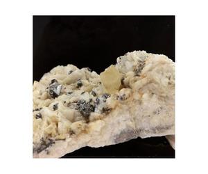 Tetrahedrite sur dolomite 193.8 carats