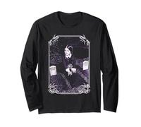 The Addams Family Wednesday Playing On Graves Portrait Manche Longue