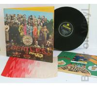 THE BEATLES - THE BEATLES, Sergeant Pepper's Lonely Hearts Club Band. WIDE SPINE. Top copy. Very rare.First UK pressing. 1967. Record label: YELLOW BLACK PARLOPHONE