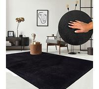 the carpet Relax Tapis Moderne à Poils Courts et Moelleux, Dessous antidérapant, Lavable à 30 degrés, Super Doux, Aspect Fourrure, Noir, 140 x 200 cm