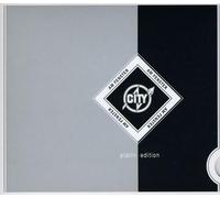 The City - Am Fenster