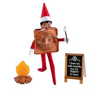 The Elf on the Shelf Polar Props Ensemble de rôtis pour elfe - Accessoires et accessoires pour scènes hilarantes d'elfes de feu de camp - Elfe scout non inclus.