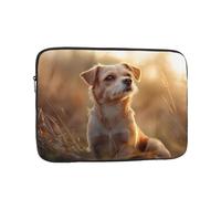 The Little Dog Standing on The Grass Under The Sunset Housse de protection antichoc pour ordinateur portable de 10 pouces