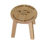 The Lovely Keepsake Company Tabouret en bois personnalisé en forme de voiture de sport pour tout-petits - Nom gravé, motif voiture de course, marchepied pour enfants, meubles de salle de jeux | 26 cm