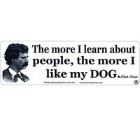 The More I Learn The More I Like My Dog - Mark Twain - Autocollant pour pare-chocs (22,5 x 6 cm)