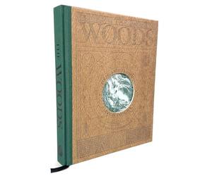 THE WOODS: Einzigartiger Kosmos - Ewiger Kreislauf: wunderschöner Bildband mit Holzcover, Waldwissen und Inspiration - ein ganz besonderes Geschenk