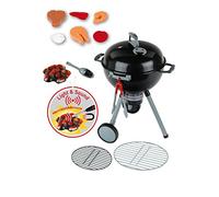 Theo Klein 9401 Barbecue à couvercle Weber Premium avec fonction sonore et lumineuse | Avec brasier, pince à barbecue et beaucoup d'autres accessoires | Avec briquet à tête aimantée pour activer le brasier | Dimensions : 40 cm x 32 cm x 53 cm | Jouet pour enfants à partir de 3 ans