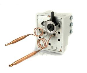 Thermostat chauffe-eau BTS bi-bulbes triphasé L450 + kit de fixation COTHERM KBTS900301
