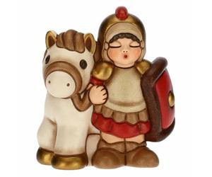THUN - Figurine crèche Soldat avec Cheval - Décorations de Noël Maison - Ligne crèche Classique, Variante Rouge - Céramique - 7,5 x 5,5 x 8,5 h cm