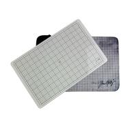 Tim Holtz Tapis multimédia de voyage en verre - 2634e | Édition 2024 | Blanc vif | Tapis de bricolage portable de 40 x 26 cm | Verre trempé avec étui de transport
