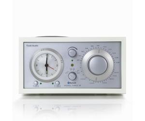 TIVOLI Audio Model Three BT - Poste Radio Vintage AM/FM Bluetooth sur Secteur - Radio Réveil Bluetooth Retro en Bois - Petite Enceinte Design avec Horloge Analogique - Radio Cuisine - Blanc Argent