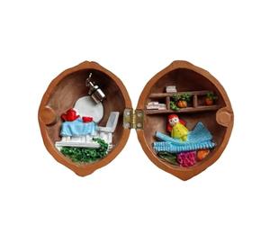 TKOWTB Dollhouse Mini bibliothèque en coquillage de noyer avec lumière pour | Petit monde à l'intérieur d'une coque en noyer : maison de poupée en résine faite à la main avec une fenêtre